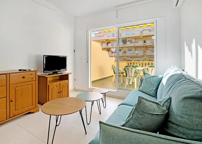 Brisas C2 アパート *